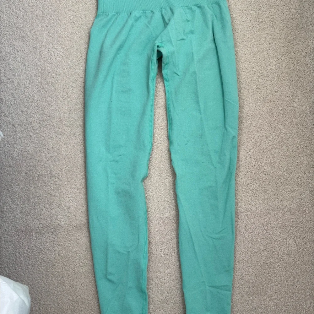 NVGTN Mint Green Contour Seamless Leggings - Picture 2 of 3